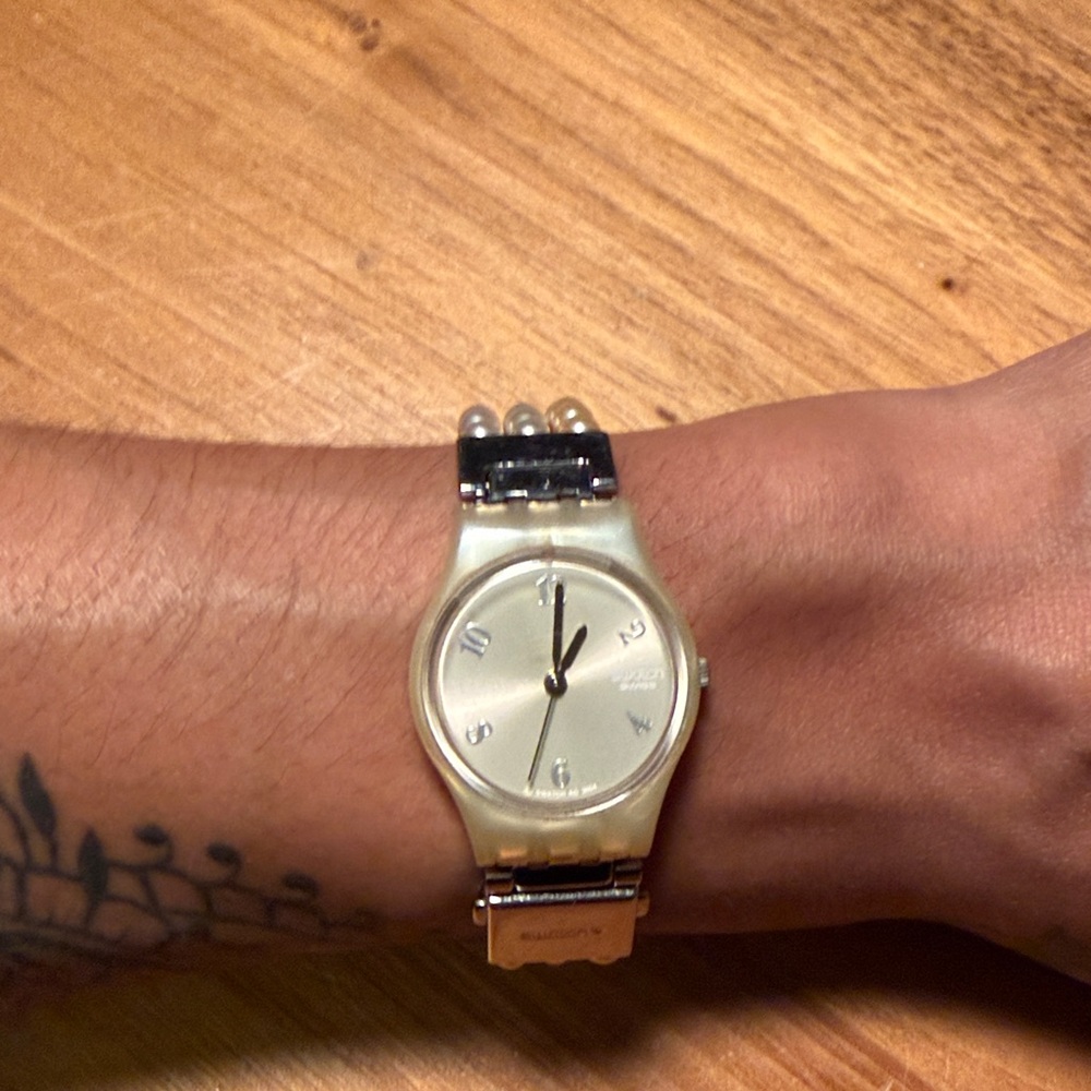 Pink multistrand faux pearl Swatch bracelet wristwatch - Picture 3 of 6